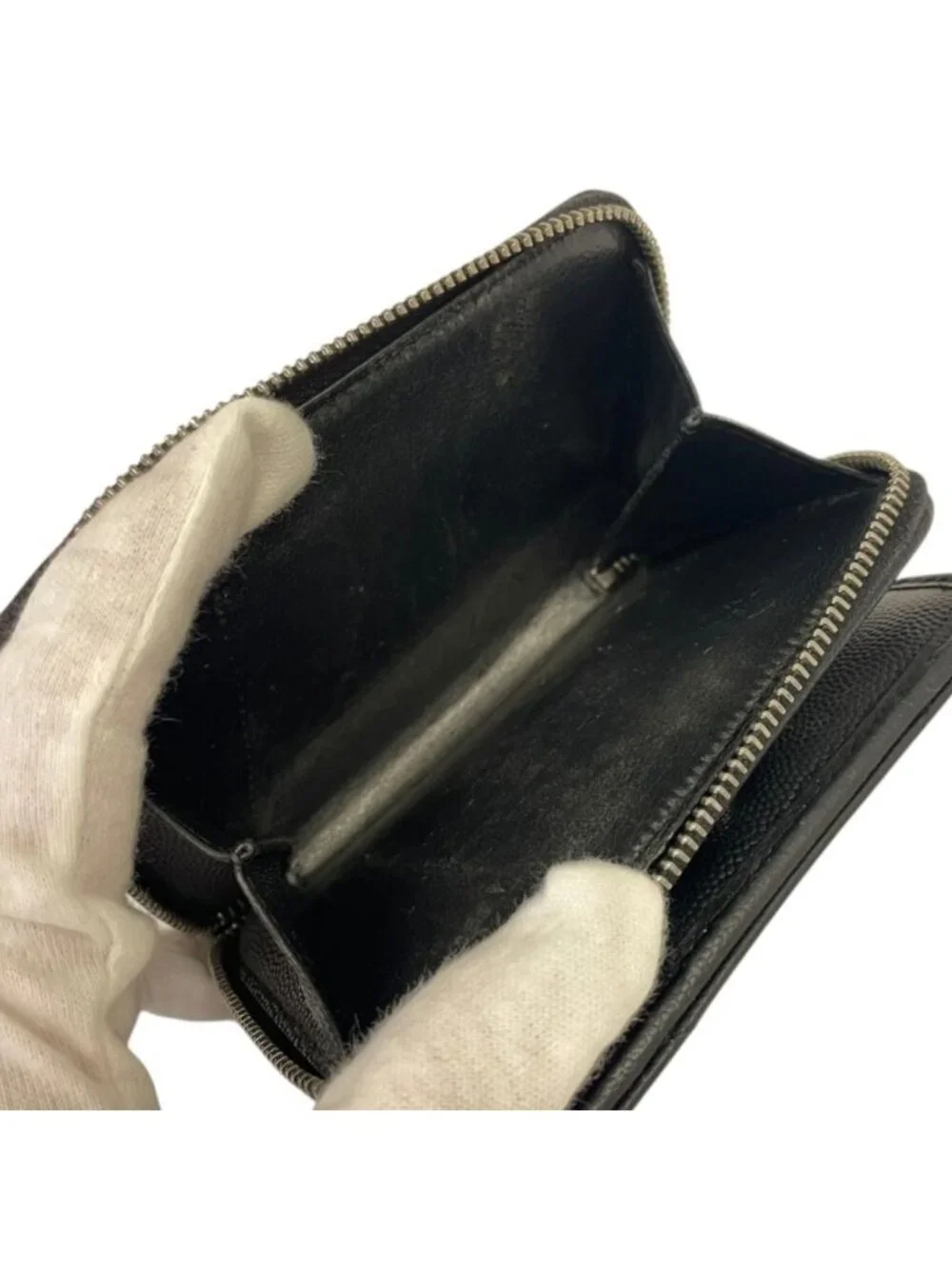 Saint Laurent Cassandra V-stitch Bifold Wallet Black Pre Owned - Picture 7 of 10